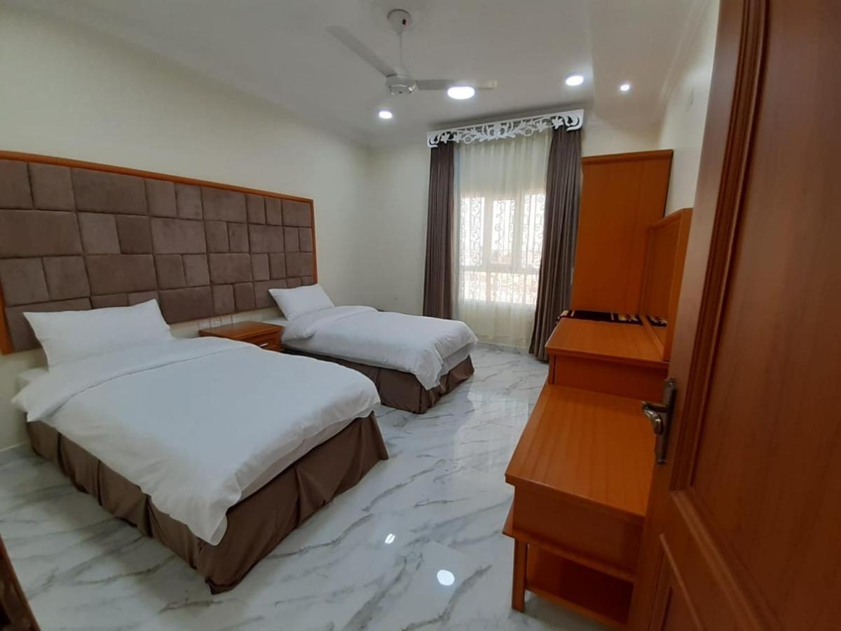 Al Jood Hotel Apartment Hilf Luaran gambar