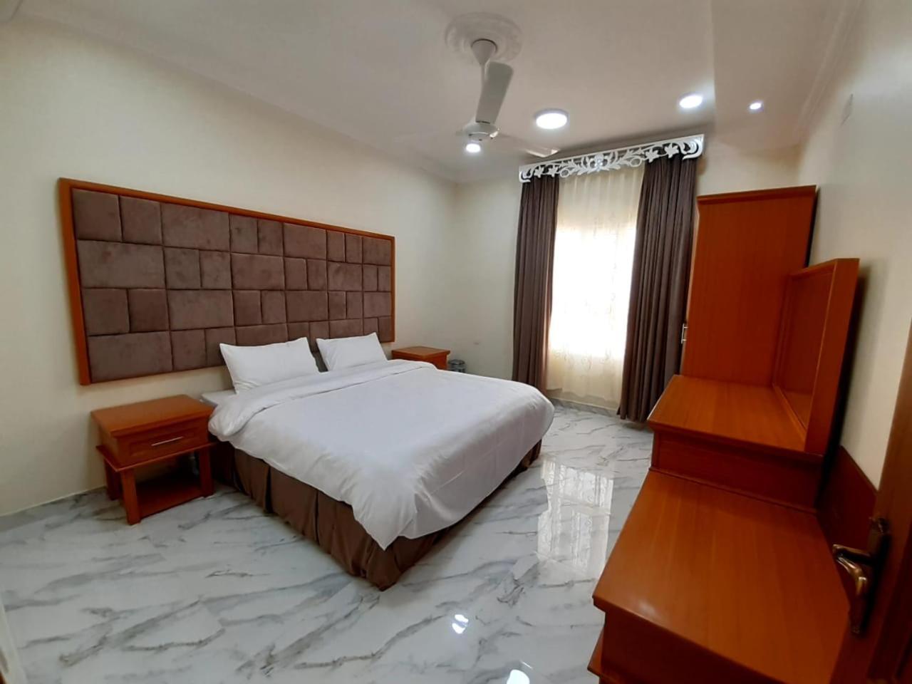 Al Jood Hotel Apartment Hilf Luaran gambar