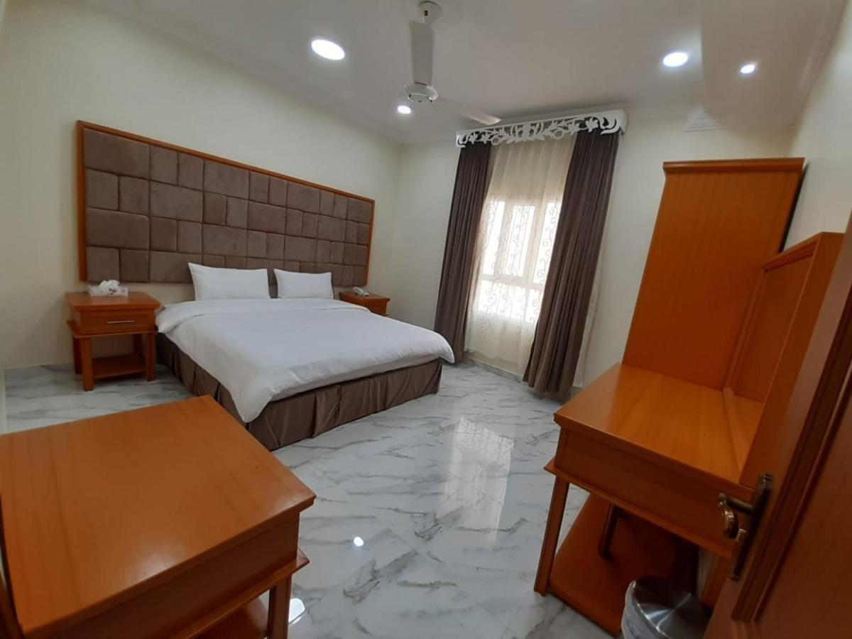 Al Jood Hotel Apartment Hilf Luaran gambar
